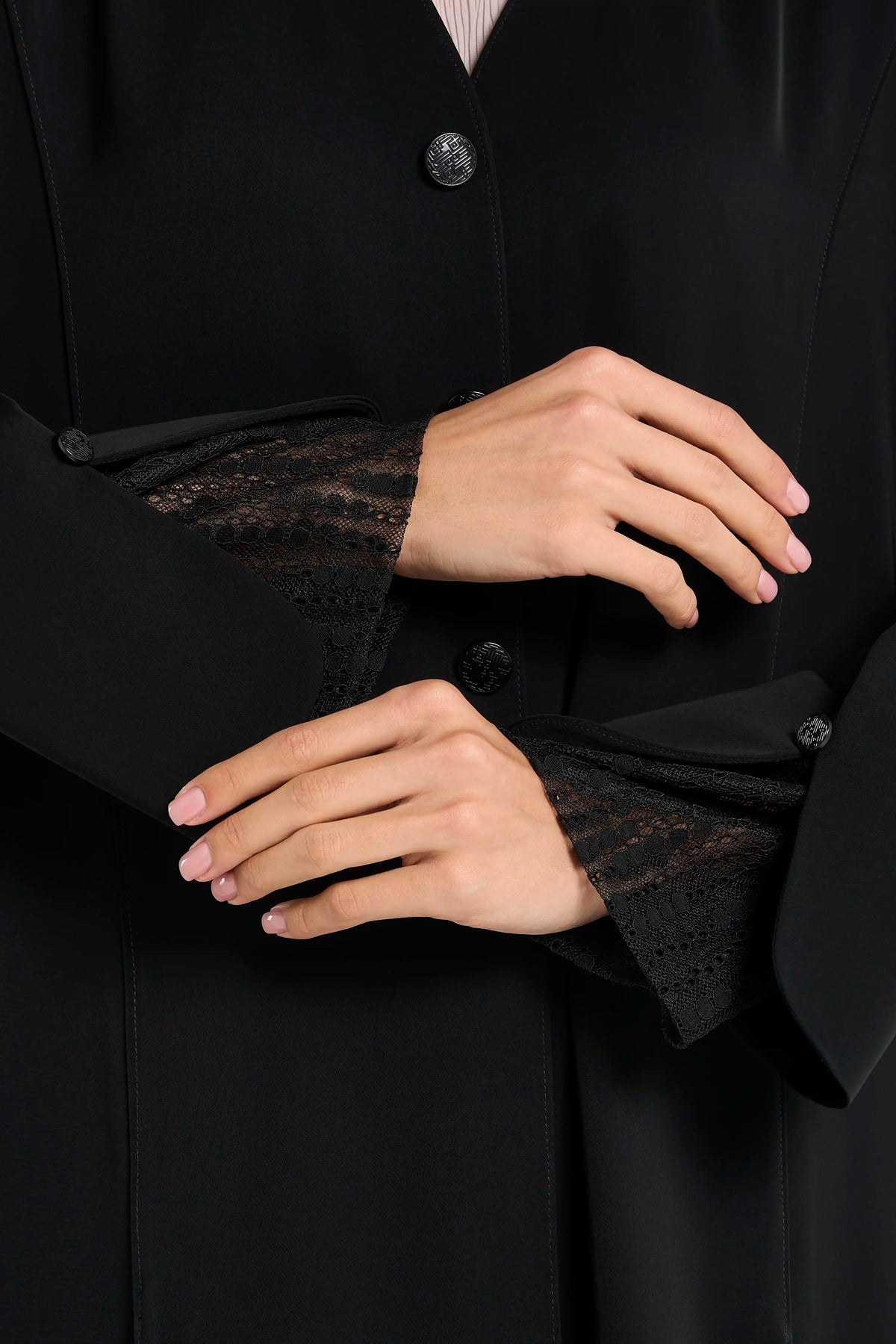 Louzan Box Pleat Lace Abaya - Black - Image 5