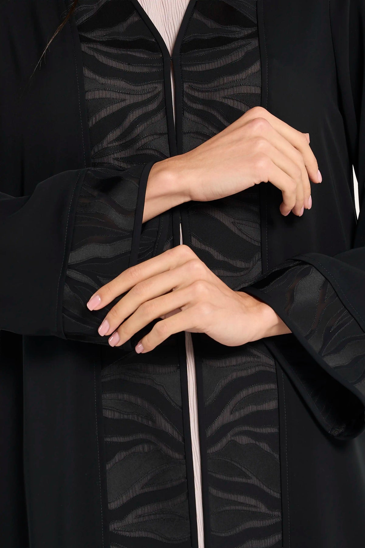 Louzan Laser-Cut Tatreez Abaya - Black - Image 5