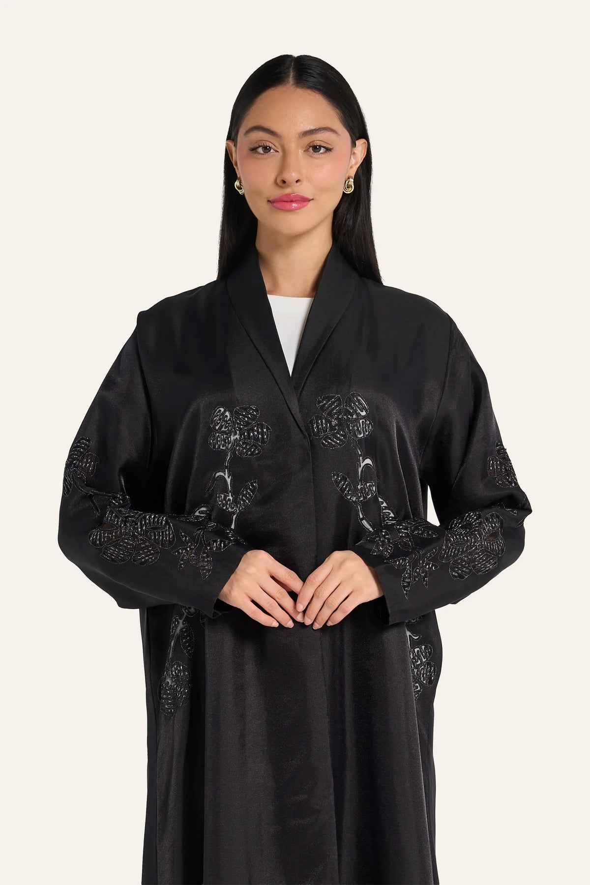 Shawl-Collar Readymade Abaya – Tathreeb & Handwork