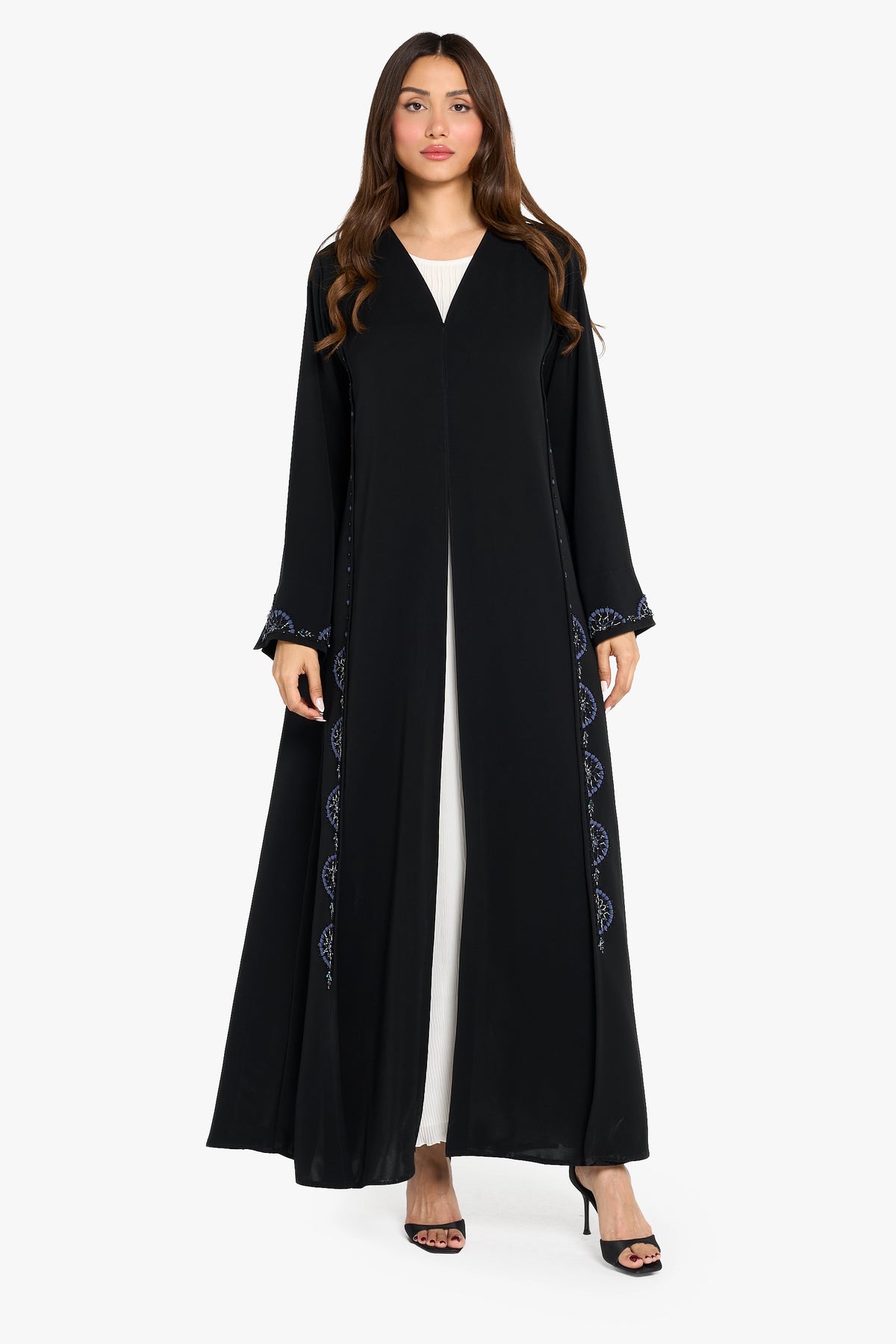 Louzan Abaya Hand Embroidered Detail – Black