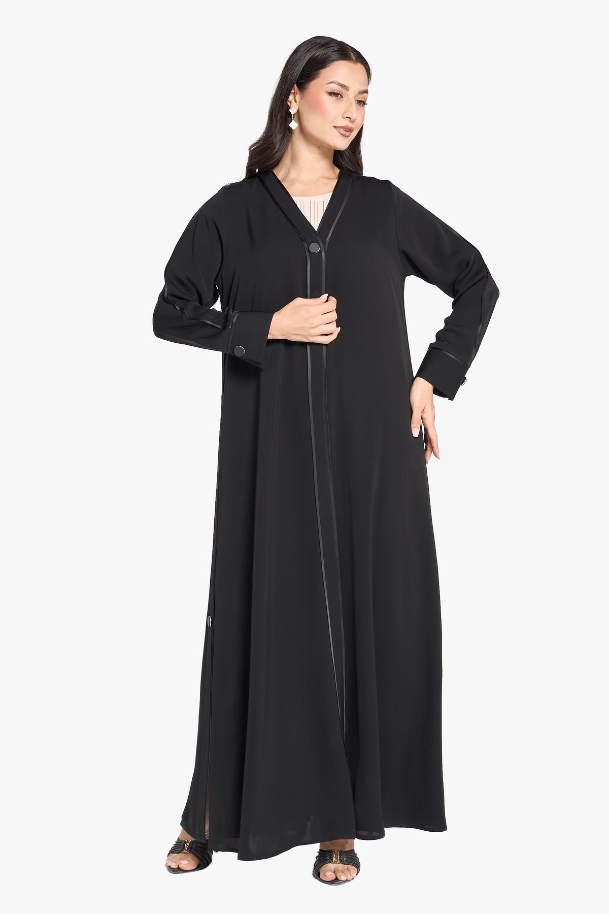 Louzan Abaya – Nida Fabric with Satin Piping Detail