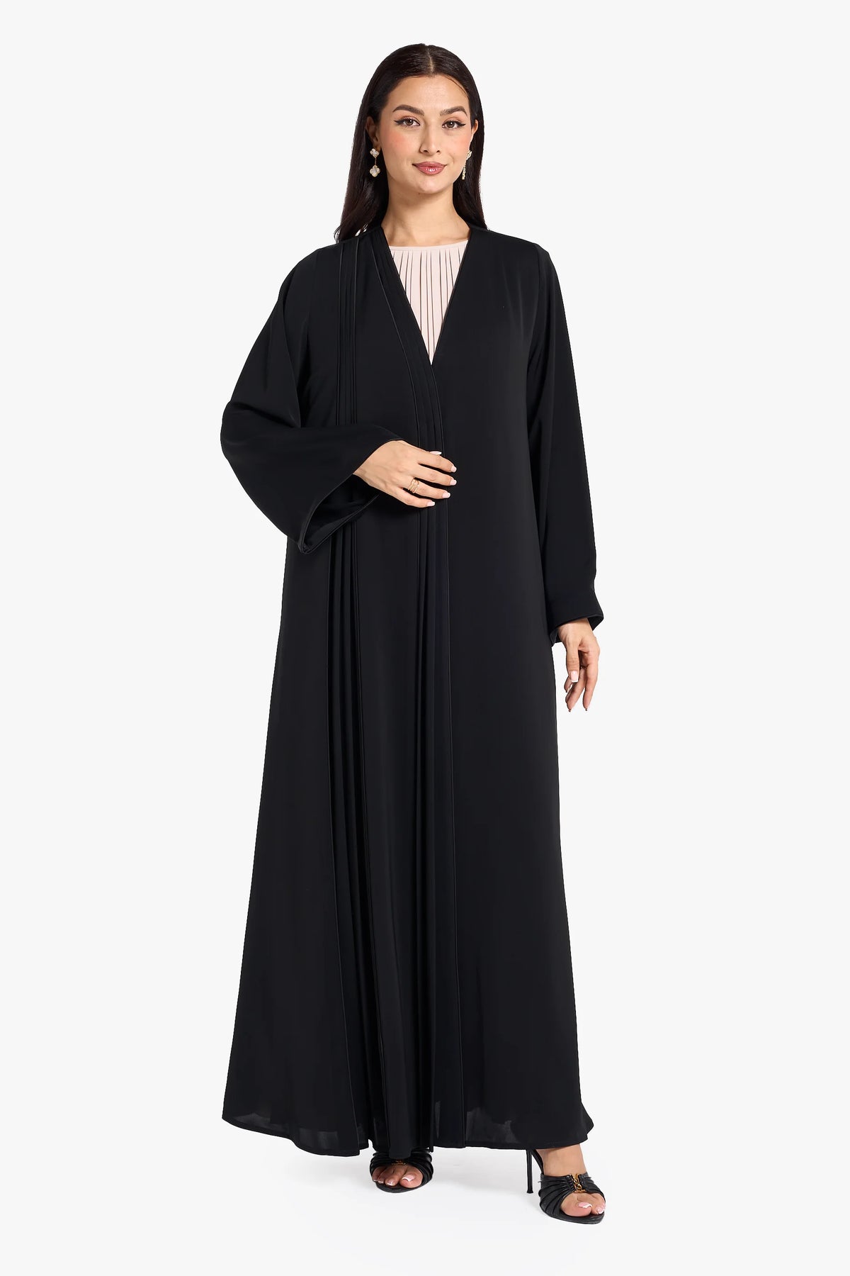 عباية لوزان كاجوال مصنوعة من قماش النيدا مع طيات سكين أنيقة