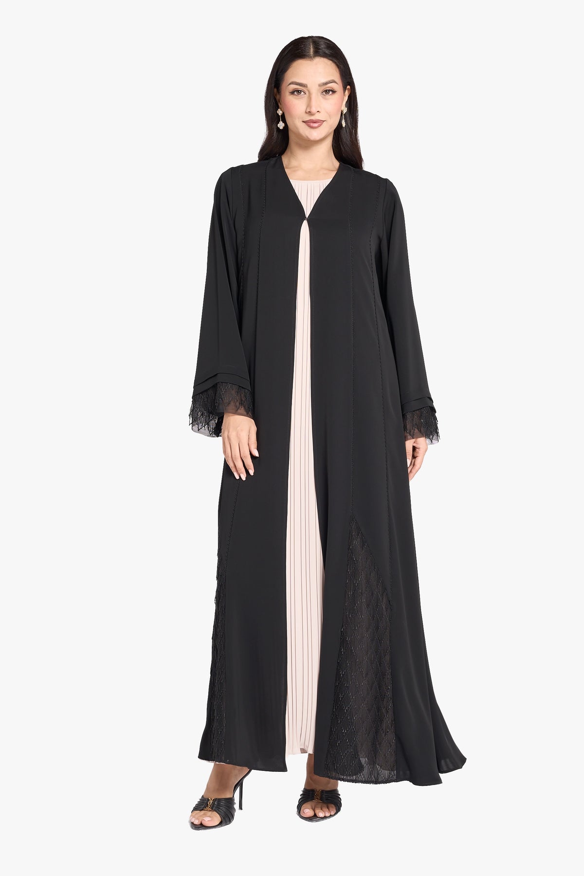 Louzan Abaya – Nida Fabric with Sophisticated Button Details