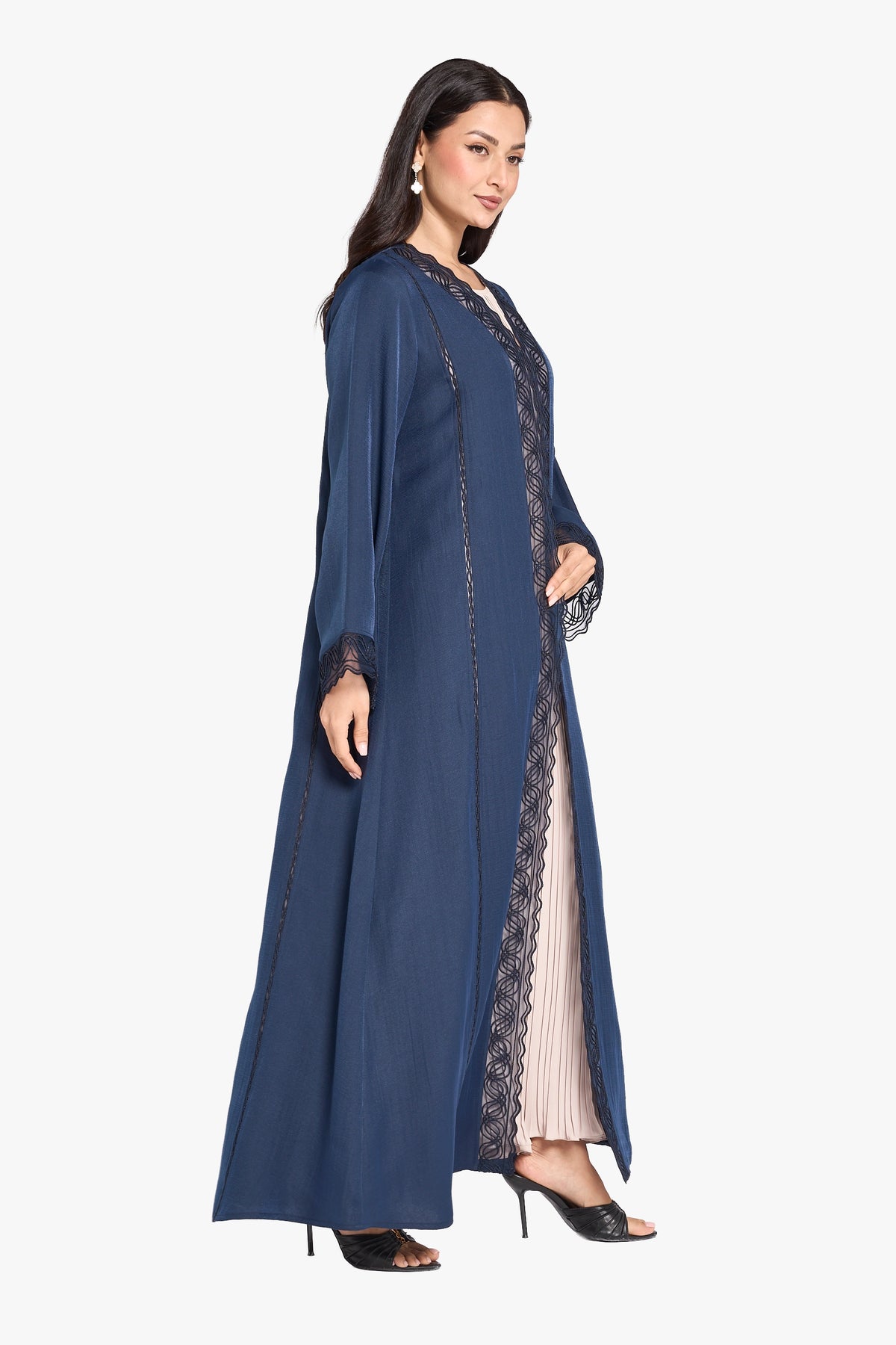 Louzan abaya crafted in fine linen organza with double layering LN2339
