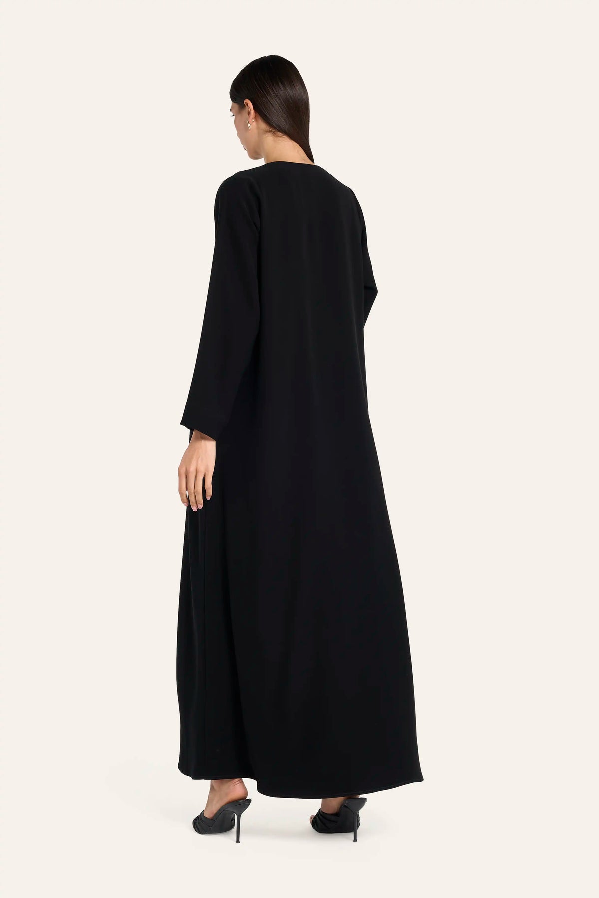 Ousha Metal Trim Crepe Abaya - Black - Image 4